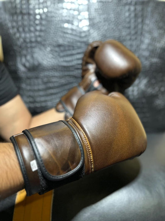Vintage Leather Boxing Gloves – Retro Training & Sparring Gear